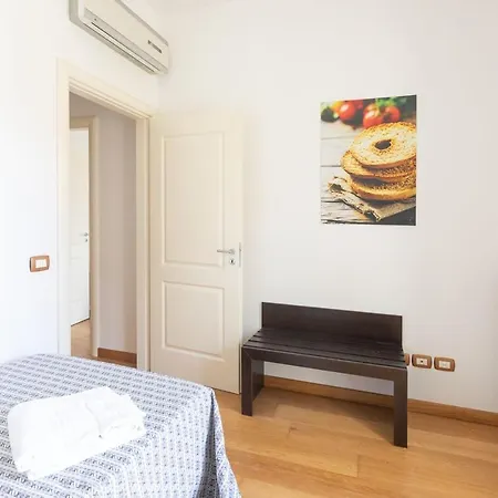 Trilocale Corso Italia 22 Piano Terra Con Spazio Esterno Holiday home