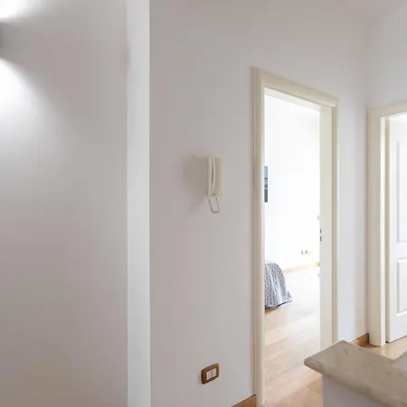 Trilocale Corso Italia 22 Piano Terra Con Spazio Esterno Holiday home